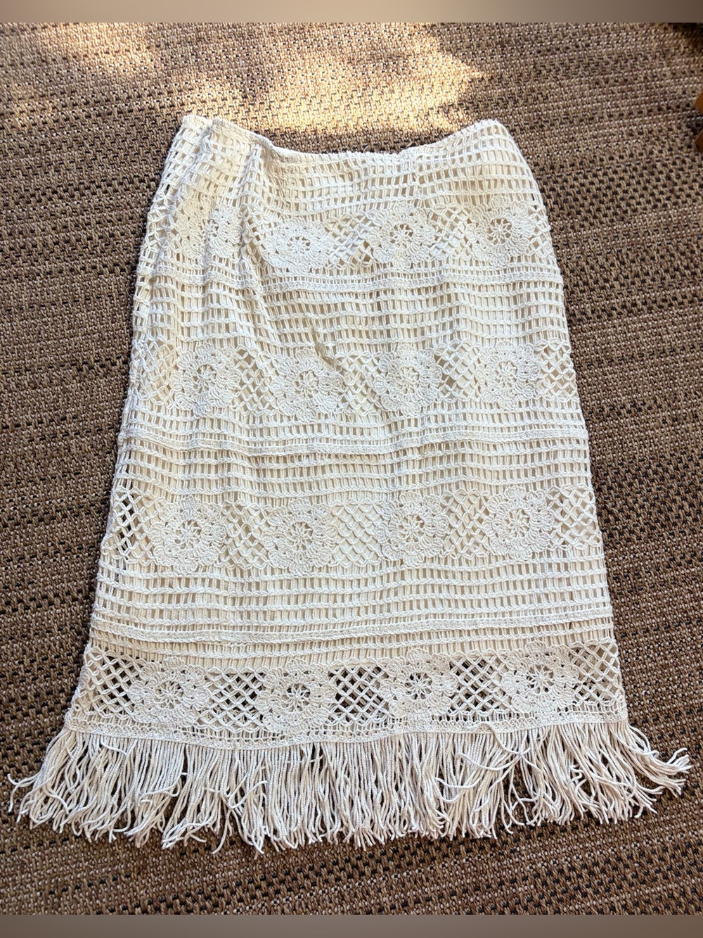 Ultra Pink slip-lined boho crocheted fringe skirt | size XL | ecru